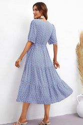 Robe imprimée à taille avec cordon de serrage et col cranté